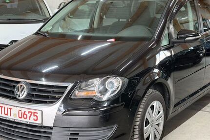 VW Touran 250.000 km 3.990 &euro; Denkingen 78588