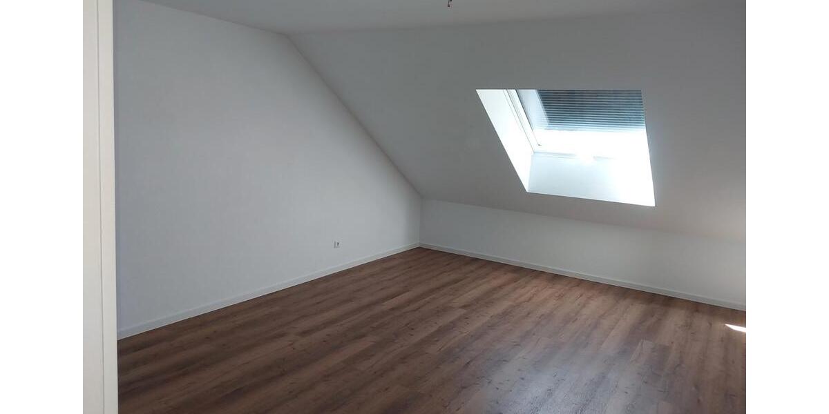 Dachgeschoßwohnung Gailingen am Hochrhein - 4 Zimmer, 106 m&sup2;, 398.000&euro; | Angebot:27072493