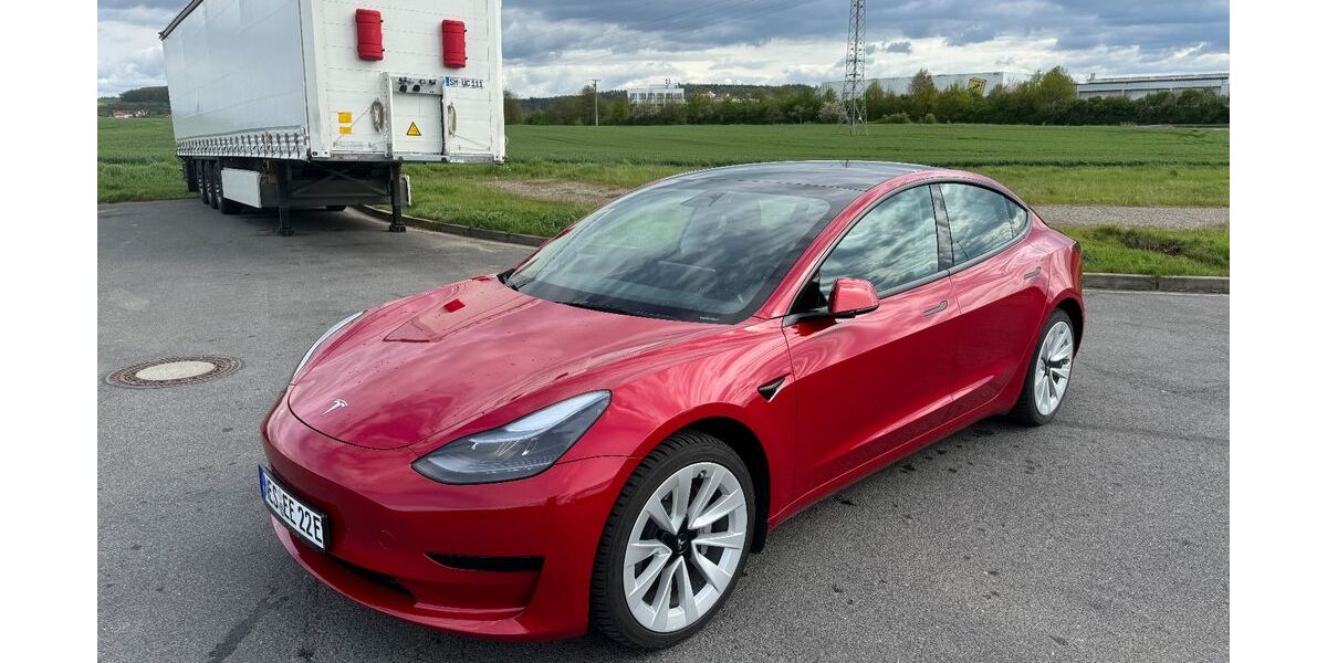 Tesla Model 3 12.500 km 30.940 € Bad Neustadt 97616