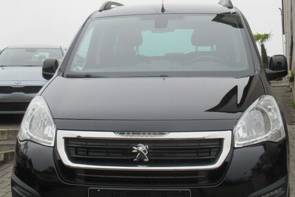 Peugeot Partner 82.144 km 10.690 € Herne 44653
