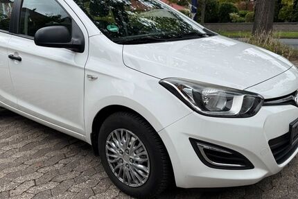 Hyundai i20 112.000 km 6.500 &euro; Adenstedt 31246