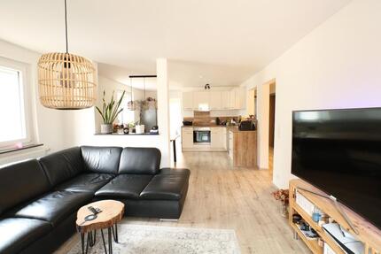 Charmante 3,5-Zimmer-Wohnung mit EBK und Balkon *Provisionsfrei* zimmer