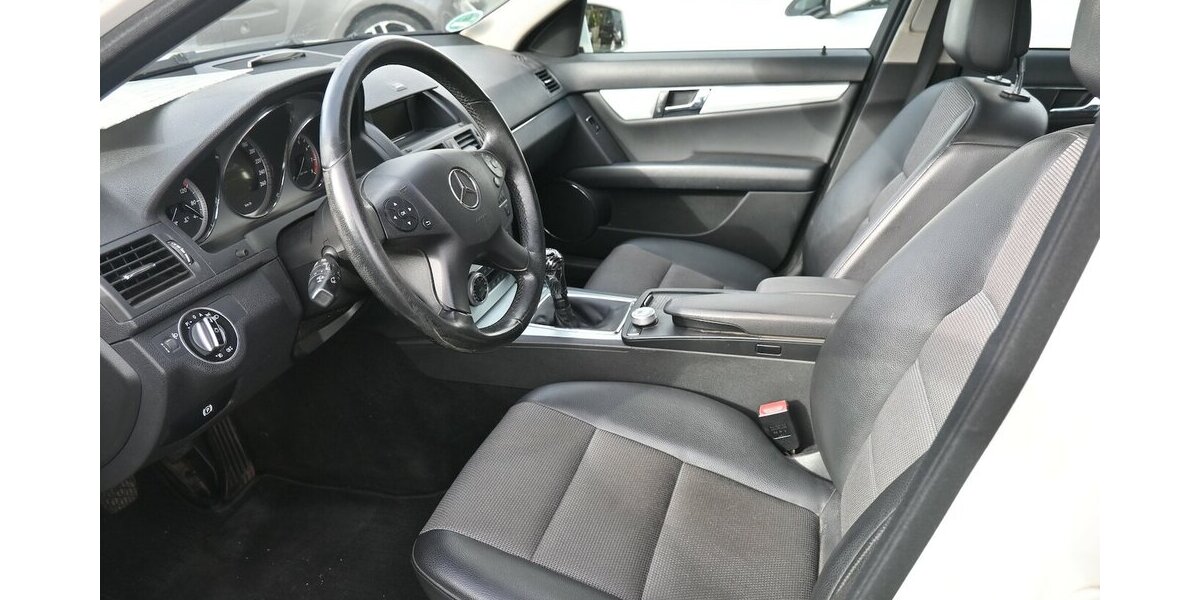 Mercedes-Benz C 180 T Kompr.BE *Avantgarde* Navi Leder 17Alus 190.000 km 5.600 &euro; Seevetal - Hittfeld 21218