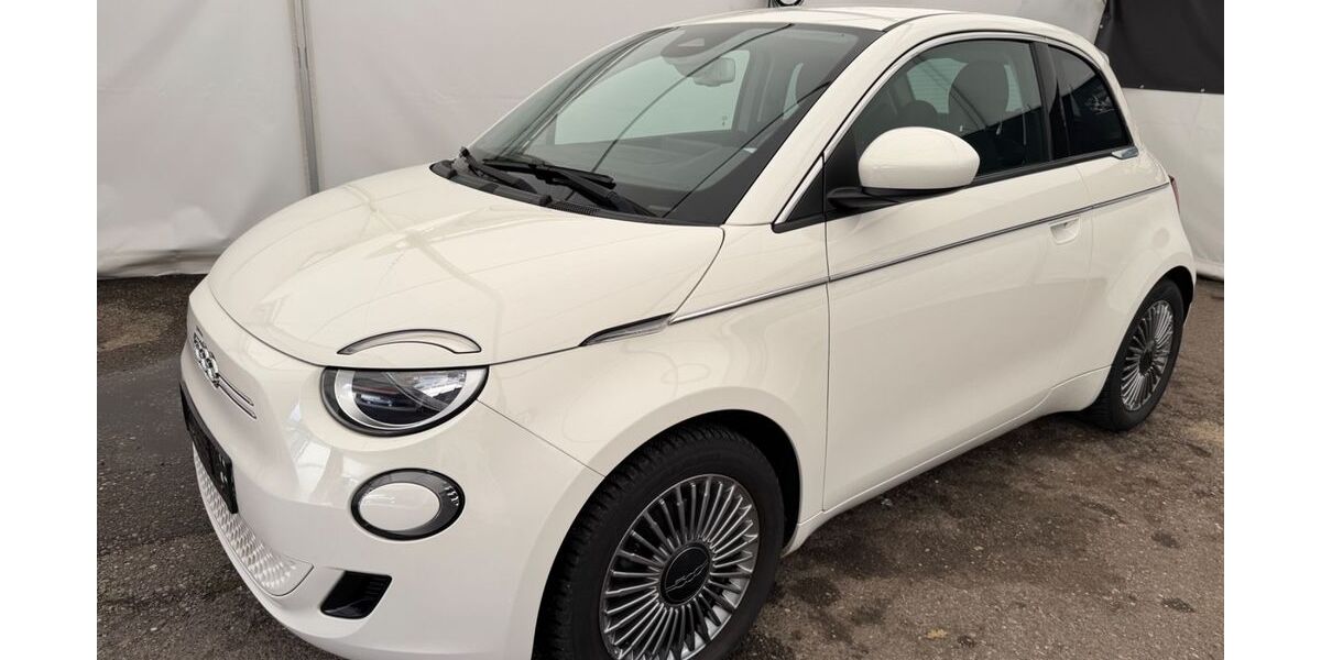Fiat 500e 10.900 km 16.500 &euro; Langenmosen 86571