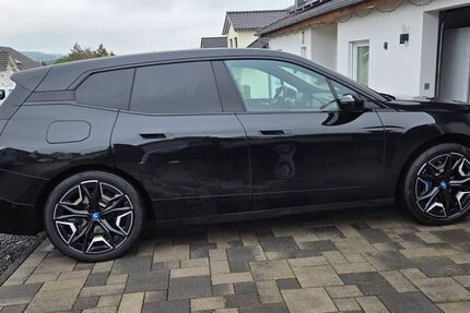 BMW iX 55.000 km 45.000 € Völklingen 66333