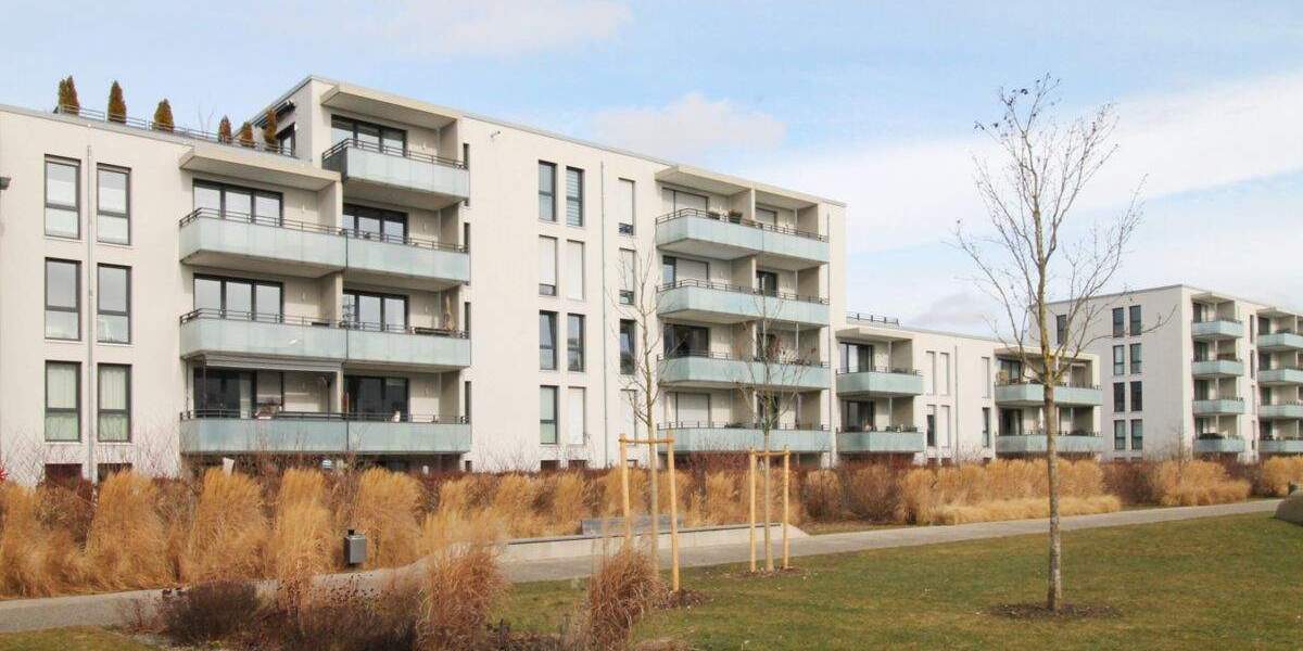 Sonnige 2-Zimmerwohnung mit moderner Einbauküche und großer Südloggia 2 zimmer