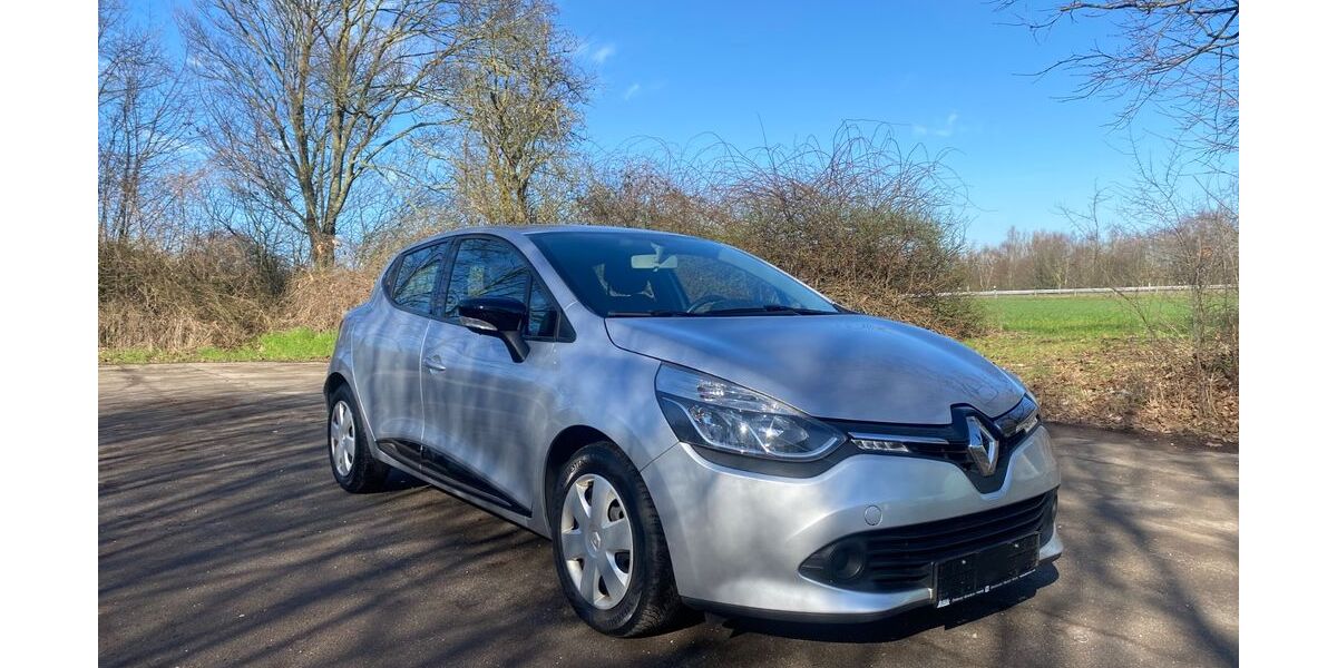 Renault Clio 120.000 km 4.999 &euro; Kamp-Lintfort 47475