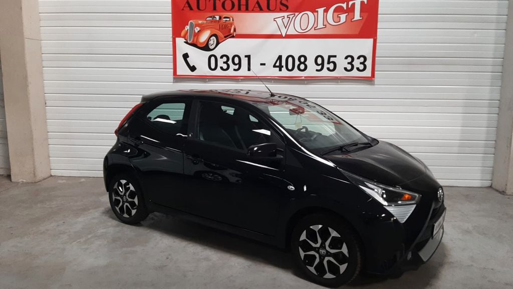 Toyota Aygo (X) 23.000 km 12.500 &euro; Magdeburg 39116