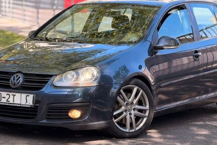 VW Golf 229.500 km 4.990 &euro; Limeshain 63694