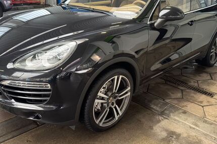 Porsche Cayenne 202.375 km 16.800 € Frankfurt am Main 60599