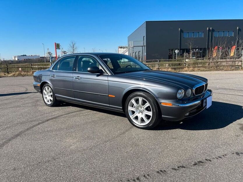 XJ
