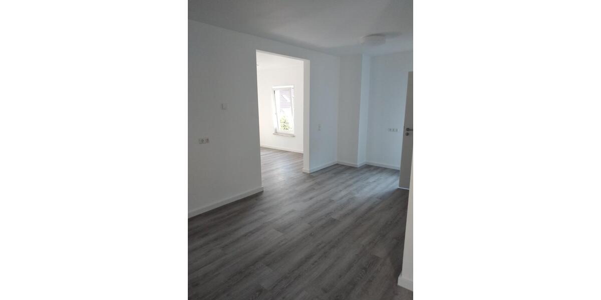 Etagenwohnung Pößneck - 2 Zimmer, 70 m&sup2;, 400&euro; | Angebot:26314557