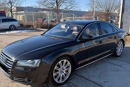 Audi A8 280.000 km 12.900 &euro; München 81739