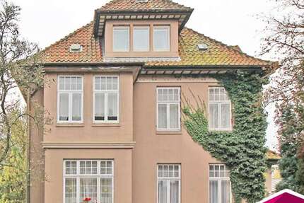 Haus Bad Segeberg - 9 Zimmer, 285 m&sup2;, 798.000&euro; | Angebot:26535621