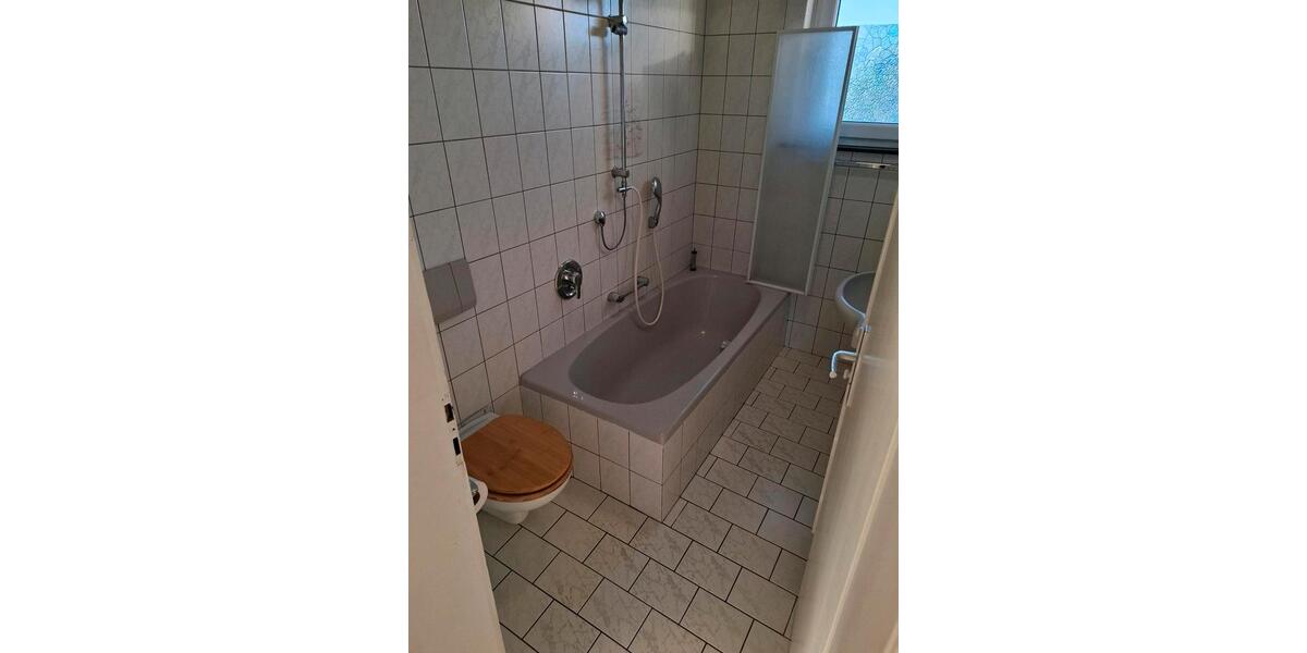 Etagenwohnung Frensdorf - 3 Zimmer, 100 m&sup2;, 920&euro; | Angebot:26368929