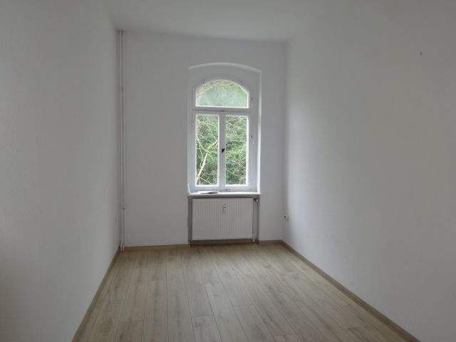 Zimmer Zeitz Aue - 3 Zimmer, 58 m&sup2;, 300&euro; | Angebot:25877233