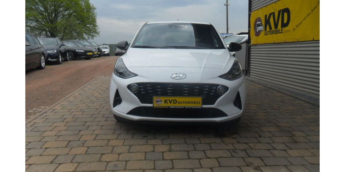 Hyundai i10 16.016 km 12.999 &euro; Chemnitz/Mittelbach 09224