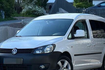 VW Caddy 103.691 km 12.490 € Esslingen am Neckar 73730