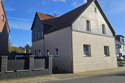 Mehrfamilienhaus Einfamilienhaus PV, Garten, ruhige Lage 7 zimmer