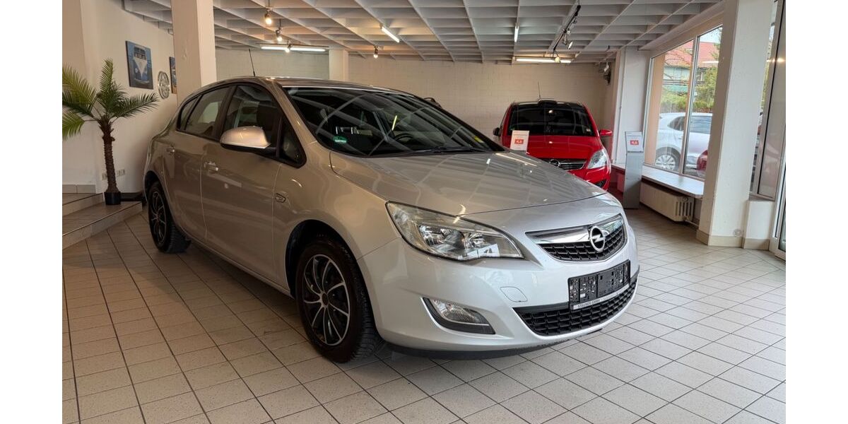 Opel Astra 220.000 km 2.300 &euro; Schwanfeld 97523