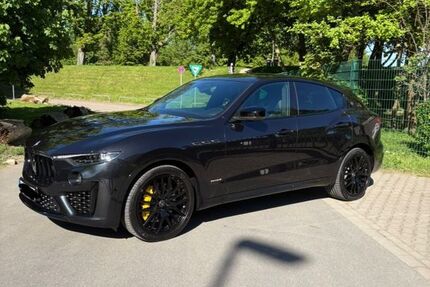 Maserati Levante 108.000 km 36.900 &euro; Neuss 41468