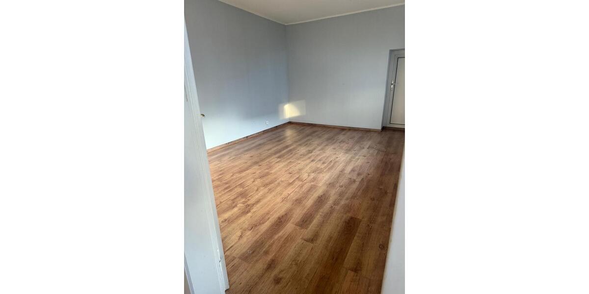 Etagenwohnung Krefeld - 4 Zimmer, 99 m&sup2;, 1.000&euro; | Angebot:25416072
