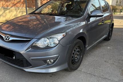 Hyundai i30 182.500 km 3.600 &euro; München 81739