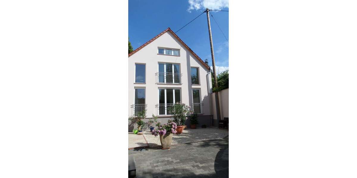 Haus zum Mieten in Frankfurt am Main 3.350 € 178 m² 5.5 zimmer