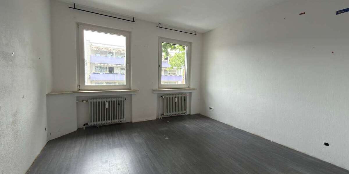 Mehrfamilienhaus mit Potenzial in Dinslaken-Bruch – 5 Wohneinheiten, Garten & Garagen - Mehrfamilienhaus, Wohnhaus Dinslaken Lohberg | Angebot:27119901