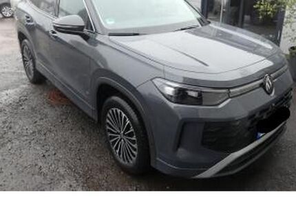 VW Tayron 12.226 km 45.911 € Nürnberg 90411