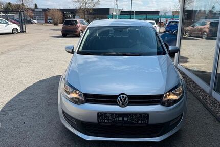 VW Polo 64.120 km 9.990 &euro; Fürstenwalde 15517