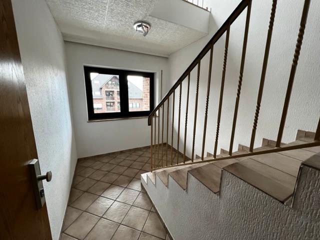 #geräumige Dachgeschoss-Wohnung#offen#hell#Balkon 2 zimmer