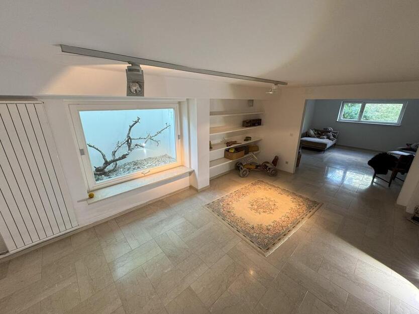 Stilvoller Bungalow mit Garten in ruhiger Lage zur Miete 162 m² Wohnfläche 70m² Souterrain