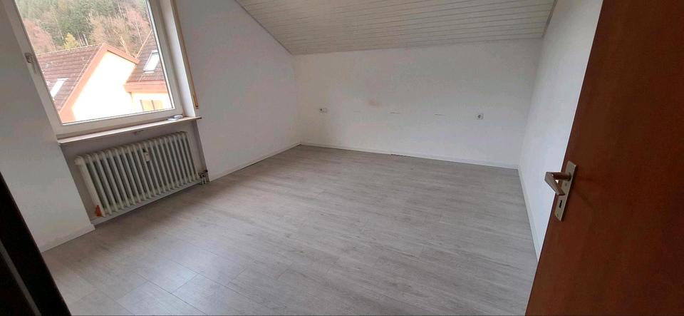 Dachgeschoßwohnung Bad Liebenzell - 2 Zimmer, 58 m&sup2;, 129.000&euro; | Angebot:26451248