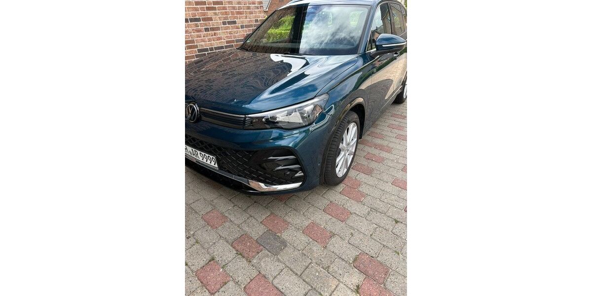 VW Tiguan 32.700 km 33.700 &euro; Niebüll 25889