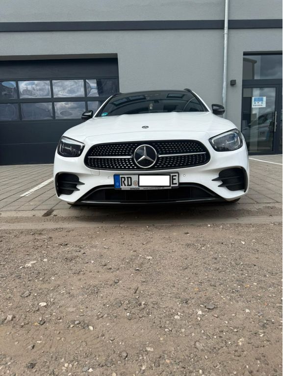 E 300