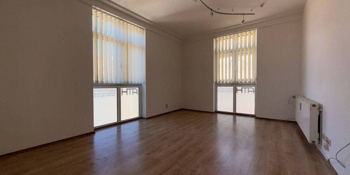 Gewerbeobjekt Lichtenstein - 4 Zimmer, 350&euro; | Angebot:26402041