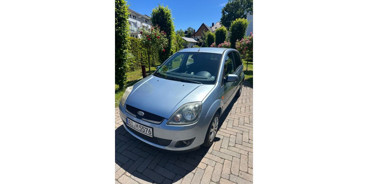Ford Fiesta 241.500 km 2.200 &euro; Bielefeld 33609