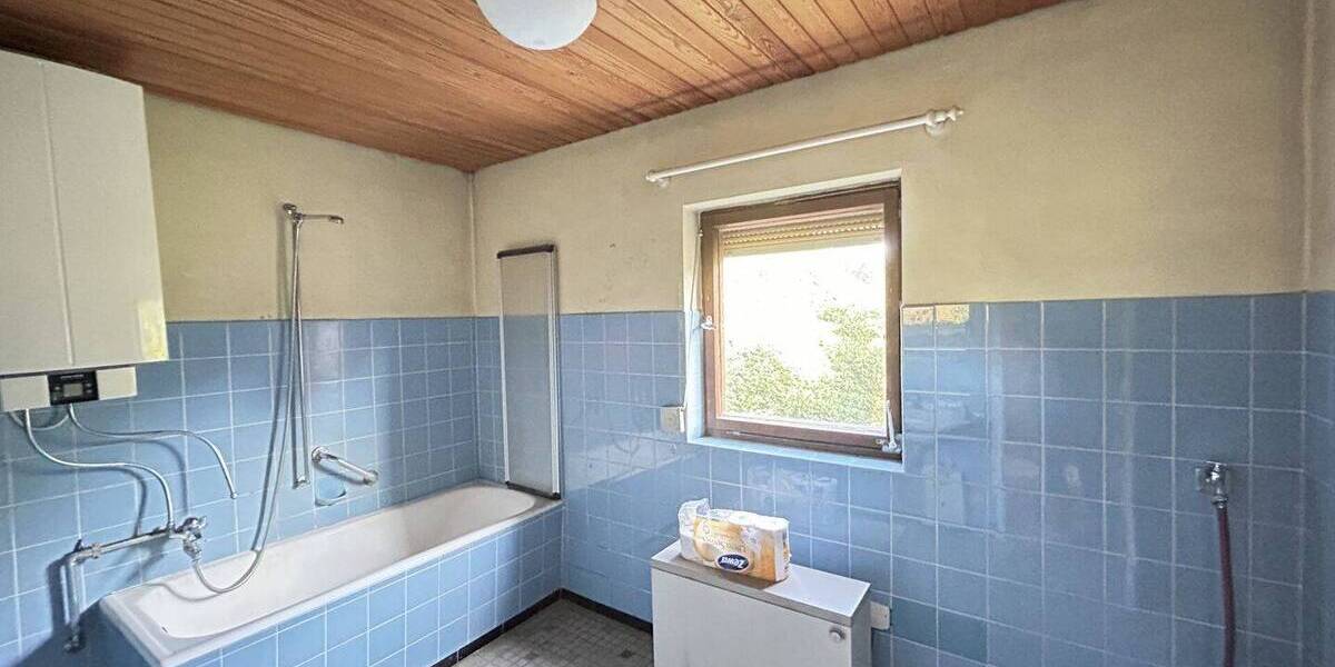 Mehrfamilienhaus, Wohnhaus Erlangen / Frauenaurach Frauenaurach - 8 Zimmer, 236 m&sup2;, 359.000&euro; | Angebot:24051824