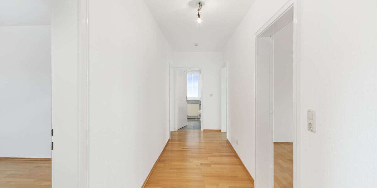 Gemütliche Wohnung mit XXL-Balkon für Paare und kleine Familien 3 zimmer