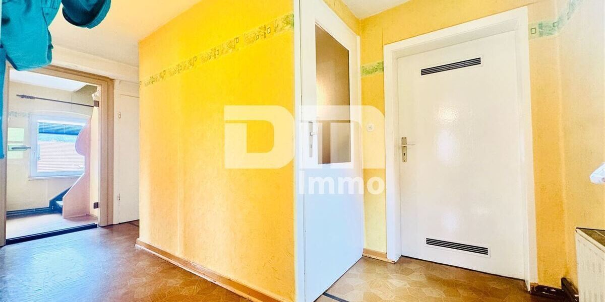 Großzügiges Einfamilienhaus mit moderner Heizung + Kachelofen in Arenshausen - Einfamilienhaus Arenshausen | Angebot:27055117