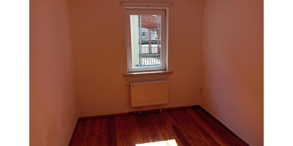 Einfamilienhaus Coburg - 3 Zimmer, 160 m&sup2;, 1.390&euro; | Angebot:26556485