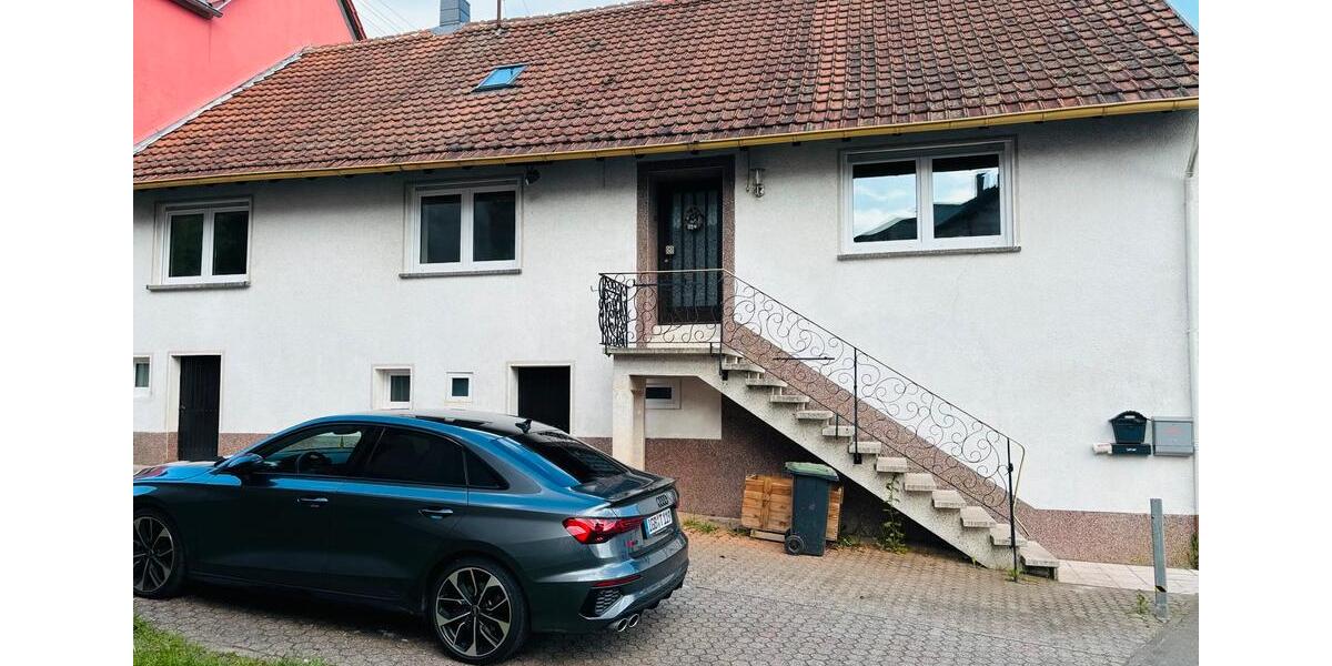 Wohnung Haus zur Miete inklusive Doppelgarage sowie Garten 9 zimmer