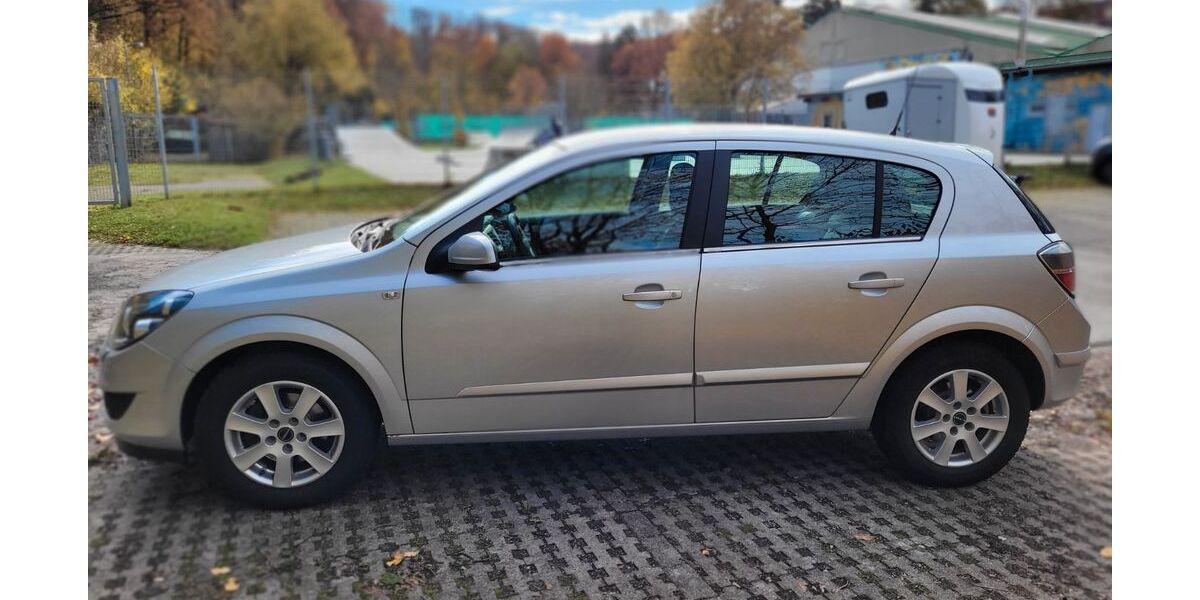 Opel Astra 211.000 km 2.500 &euro; Stuttgart 70195