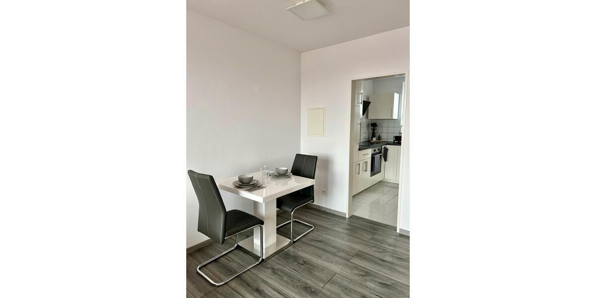 Stilvoll möblierte 1-Zimmer-Dachterrassenwohnung Nahe S-Bahn 1 zimmer