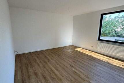 Familienfreundliches Zweifamilienhaus mit flexiblen Nutzungsmöglichkeiten in Oldenburg-Ohmstede 8 zimmer