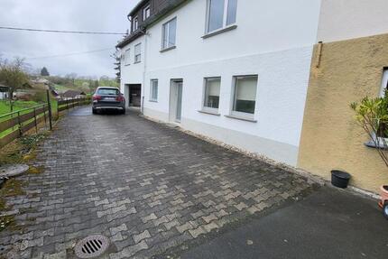 Haus Eslohe (Sauerland) - 13 Zimmer, 240 m&sup2;, 260.000&euro; | Angebot:25137985