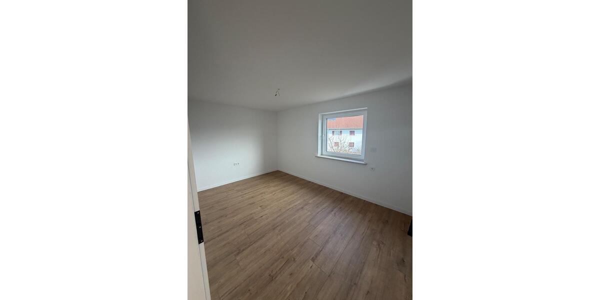 Etagenwohnung Lauben - 3 Zimmer, 96 m&sup2;, 1.360&euro; | Angebot:24740976