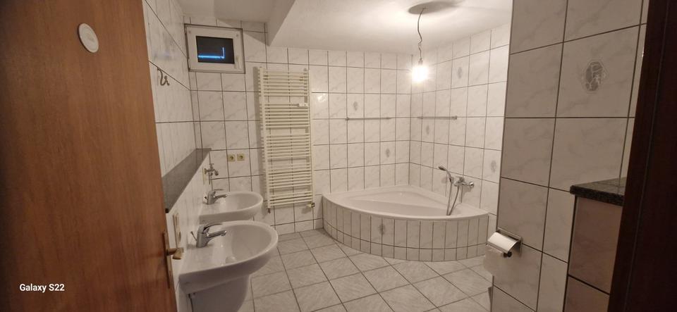 3 Zimmer Wohnung mit Garage, provisionsfrei in Riedenburg zimmer