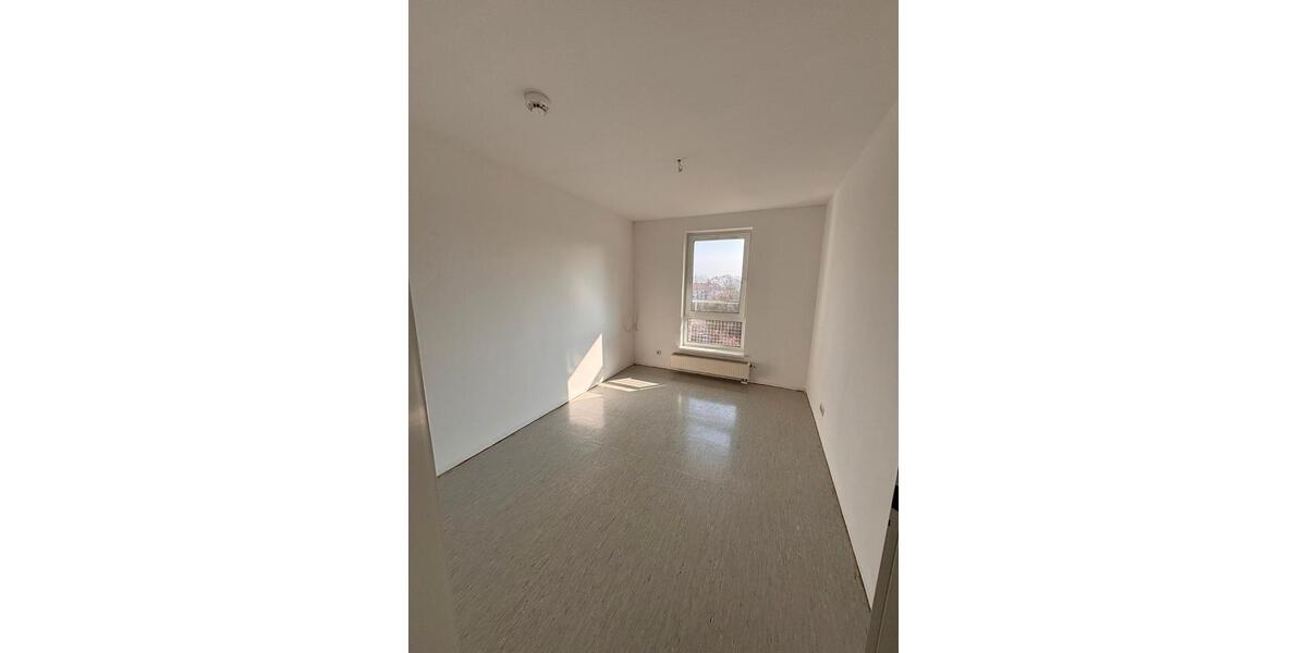 Etagenwohnung Sondershausen - 3 Zimmer, 76 m&sup2;, 352&euro; | Angebot:26085938